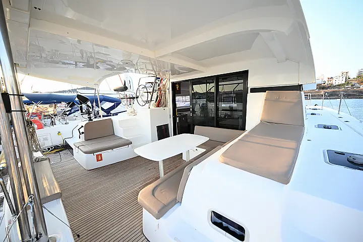 Lagoon 42 - 