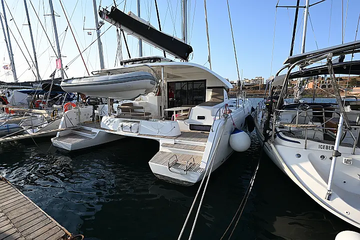 Lagoon 42 - 