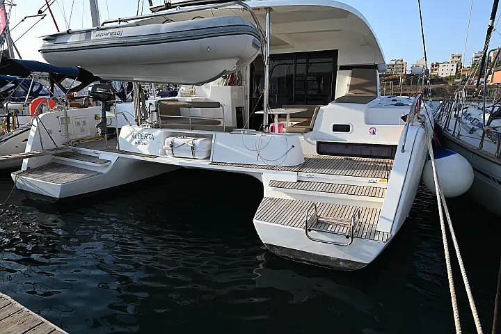 Lagoon 42 - 