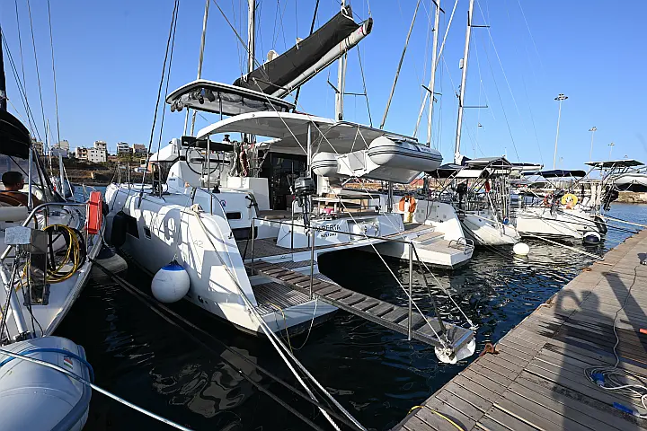 Lagoon 42 - 