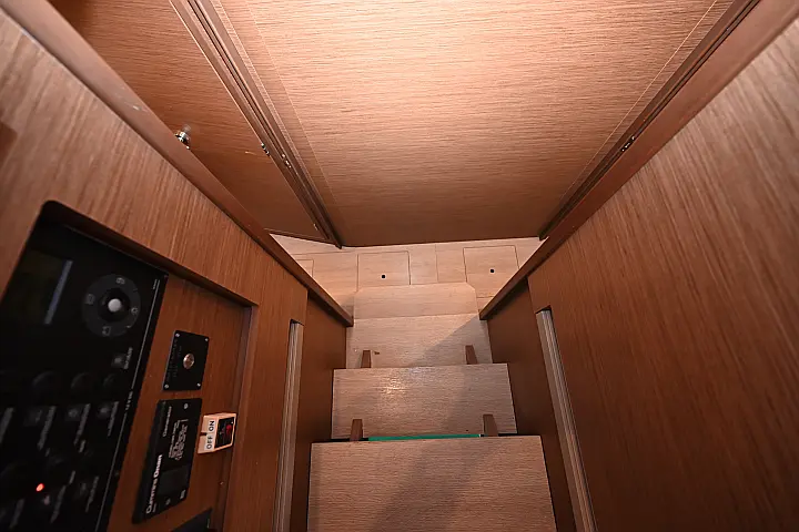 Lagoon 42 - 