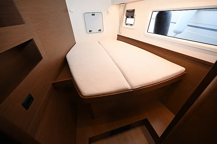 Lagoon 42 - 