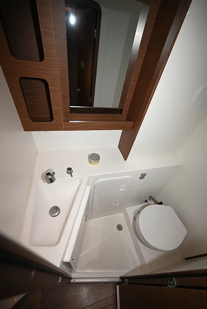 Lagoon 42 - 