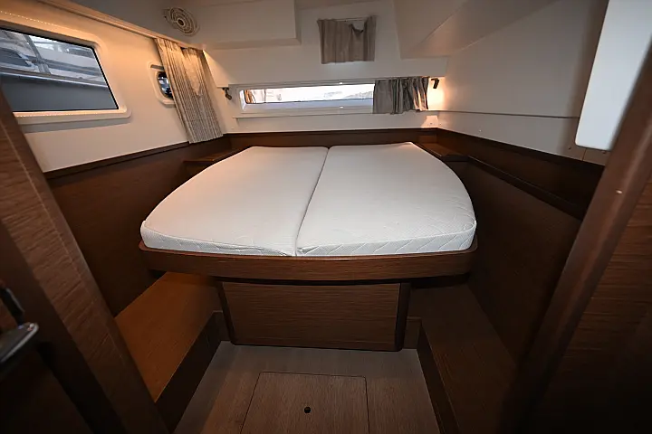 Lagoon 42 - 