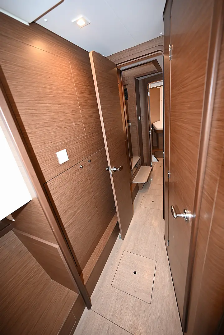 Lagoon 42 - 