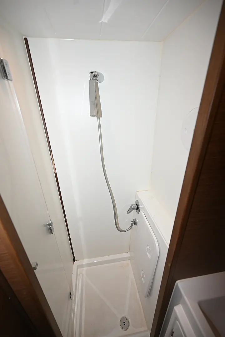 Lagoon 42 - 