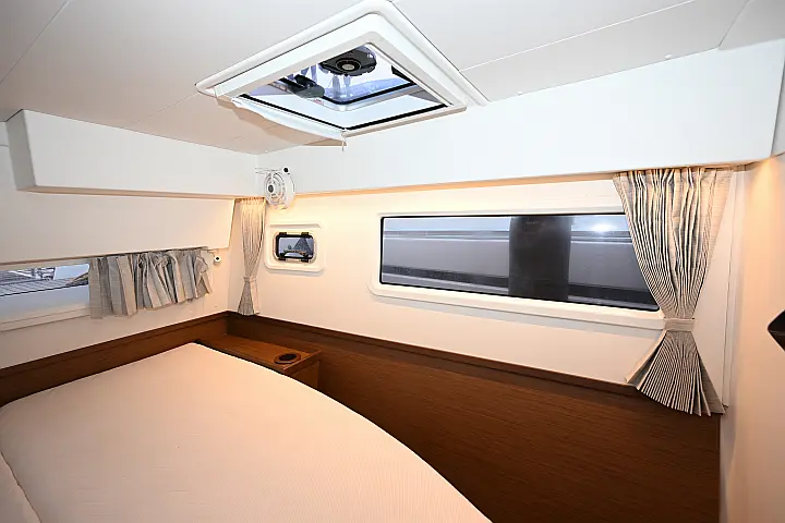 Lagoon 42 - 