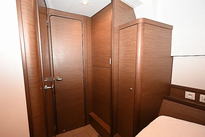 Lagoon 42 - 
