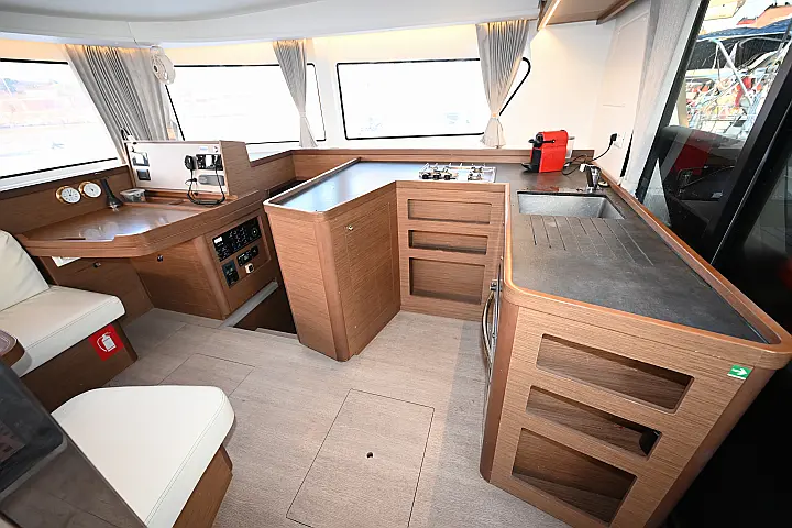 Lagoon 42 - 