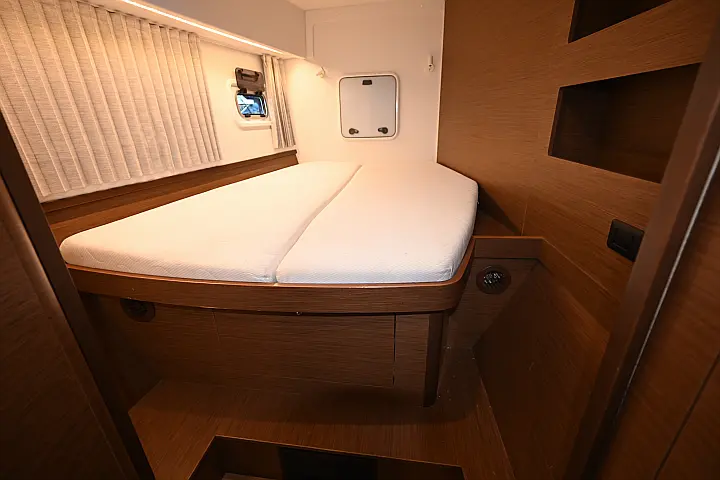 Lagoon 42 - 