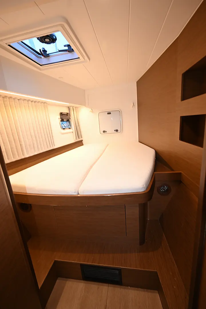 Lagoon 42 - 