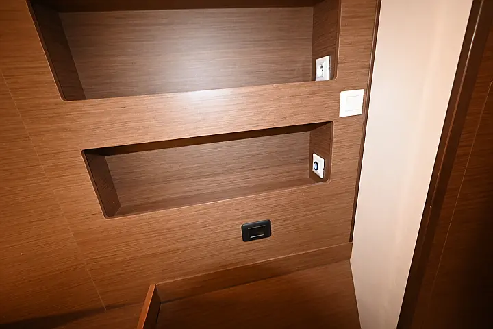 Lagoon 42 - 
