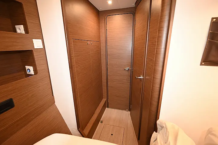 Lagoon 42 - 