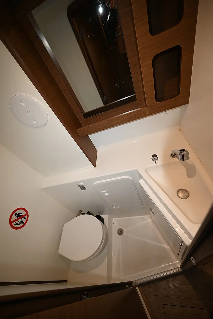 Lagoon 42 - 