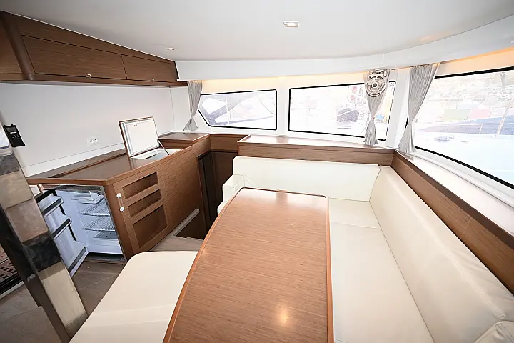 Lagoon 42 - 