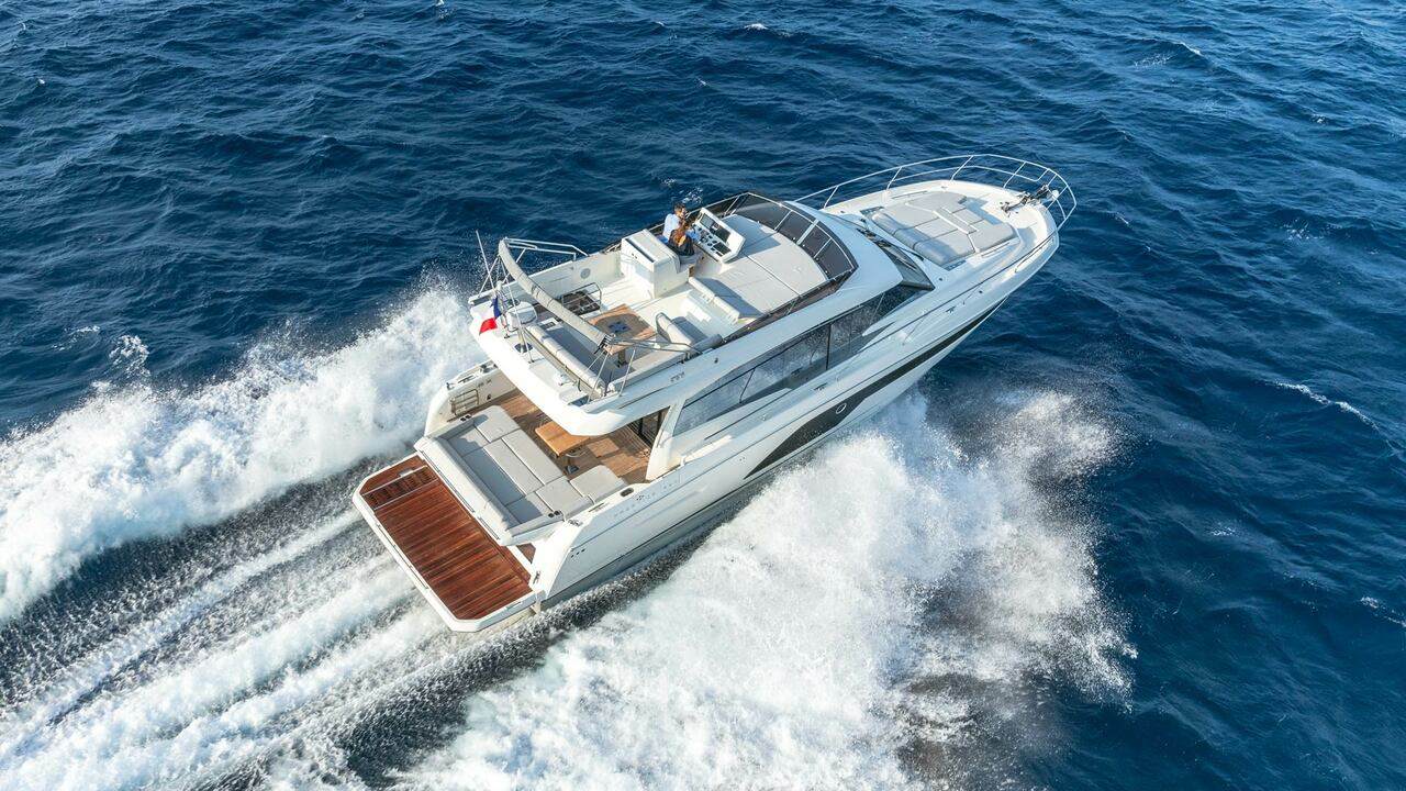 Prestige 590 Fly