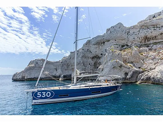Dufour 530 - External image