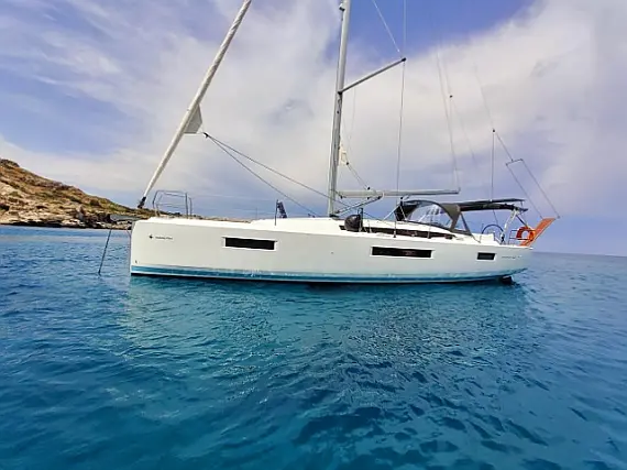 Sun Odyssey 440 - External image