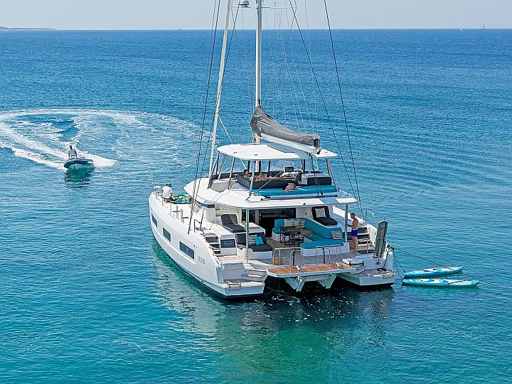 Lagoon 55