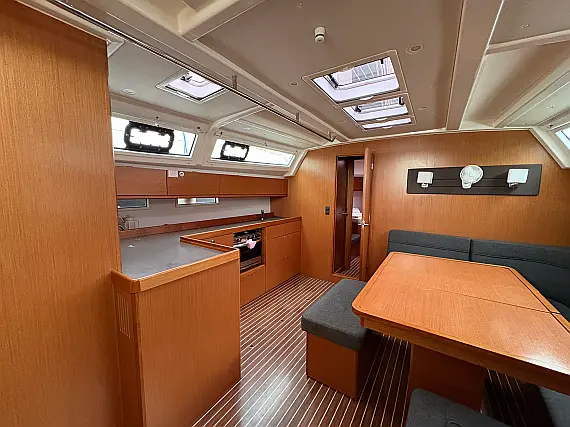 Bavaria Cruiser 46 - Internal image