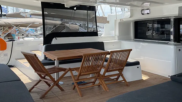 Lagoon 46 (AC, Gen, Watermaker)  - 