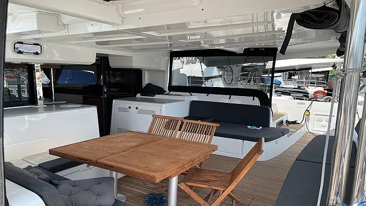 Lagoon 46 (AC, Gen, Watermaker)  - 