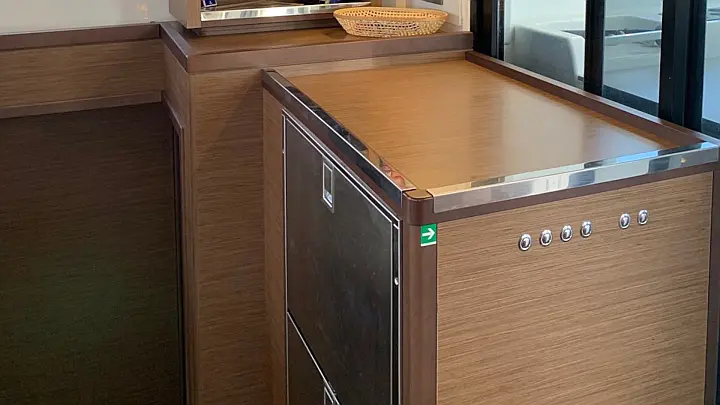 Lagoon 46 (AC, Gen, Watermaker)  - 