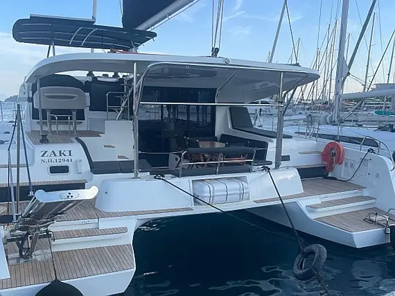Lagoon 42 (A/C, Watermaker, Gen)_12 - External image