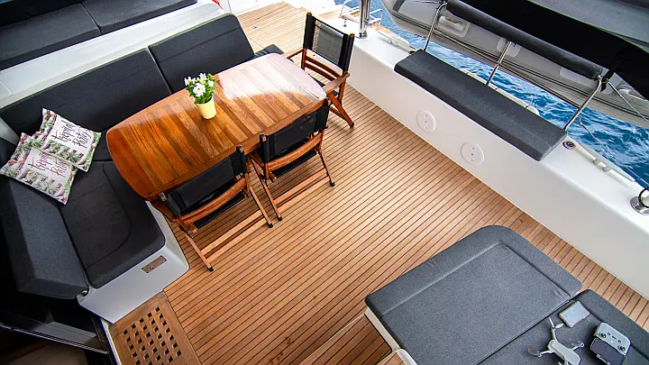 Lagoon 42 (A/C, Watermaker, Gen)_12 - 