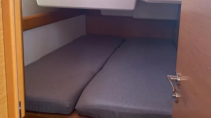 Sun Odyssey 519 (A/C, Gen) - 