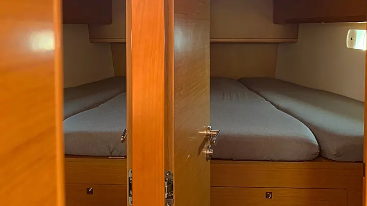 Sun Odyssey 519 (A/C, Gen) - 