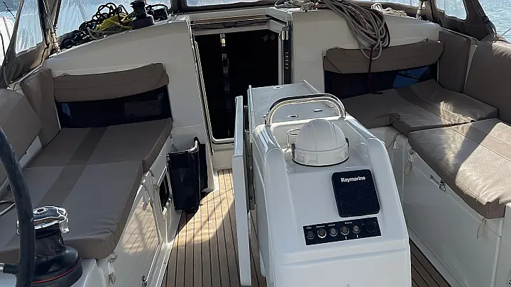 Sun Odyssey 440 (possible to be converted to 3 cabins) - 