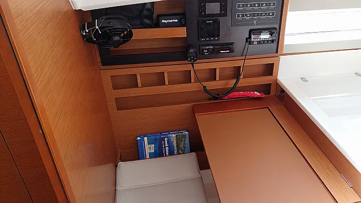 Sun Odyssey 440 (possible to be converted to 3 cabins) - 