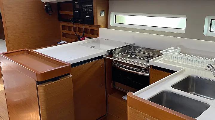 Sun Odyssey 440 (possible to be converted to 3 cabins) - 