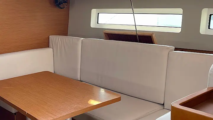 Sun Odyssey 440 (possible to be converted to 3 cabins) - 