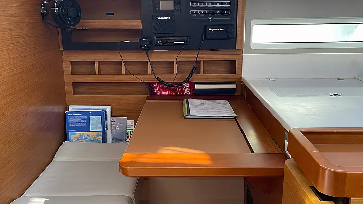 Sun Odyssey 440 (possible to be converted to 3 cabins) - 
