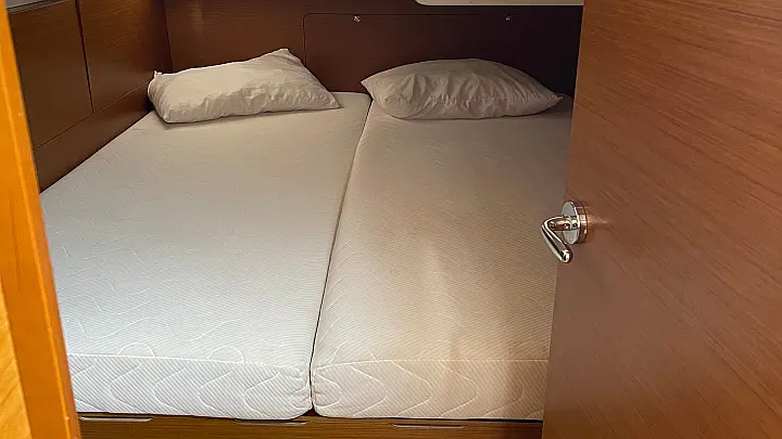 Sun Odyssey 440 (possible to be converted to 3 cabins) - 