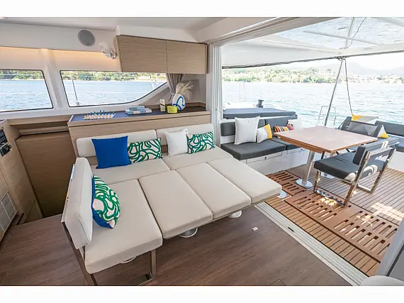 Lagoon 43 - Internal image