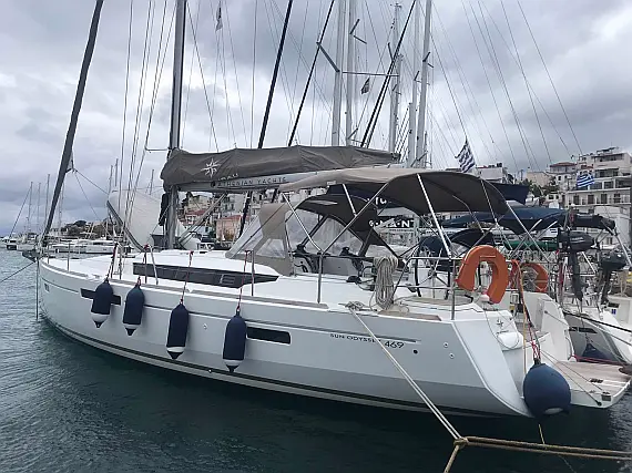 Sun Odyssey 469 - External image