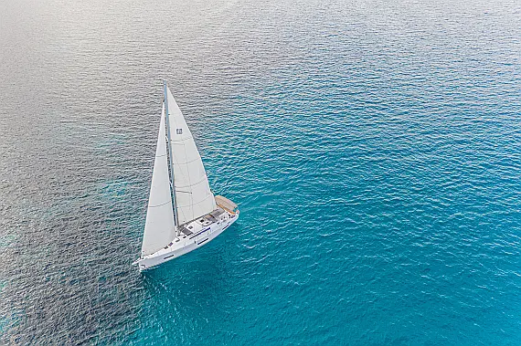 Dufour 530  - External image