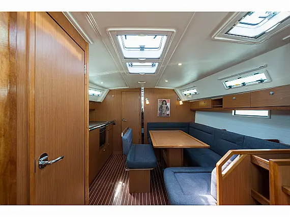 Bavaria 40 Cruiser - Internal image