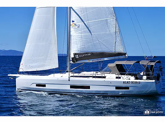 Dufour 470 - External image